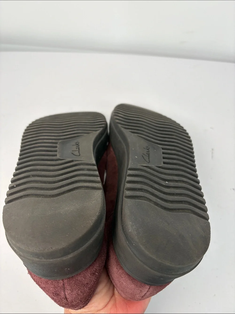 🗑️ Clarks Burgundy Suede Loafers with Black  bit Accent